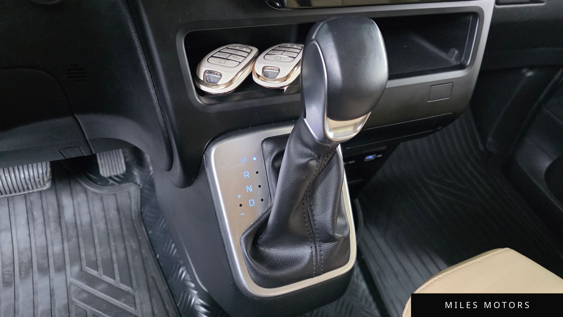 Hyundai Staria 2022 — миниатюра 12