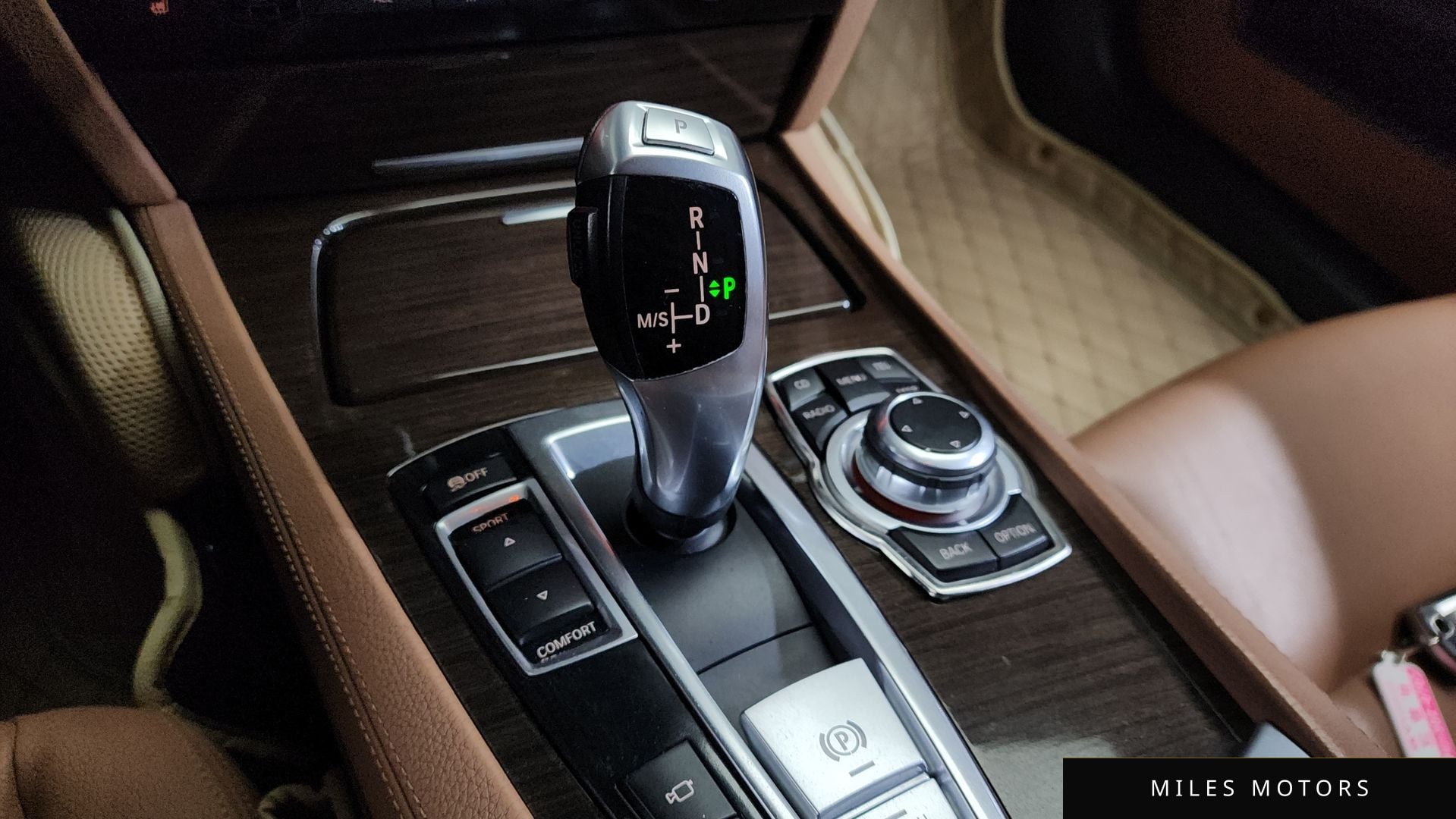 BMW 7시리즈 (F01) 2009 — миниатюра 9