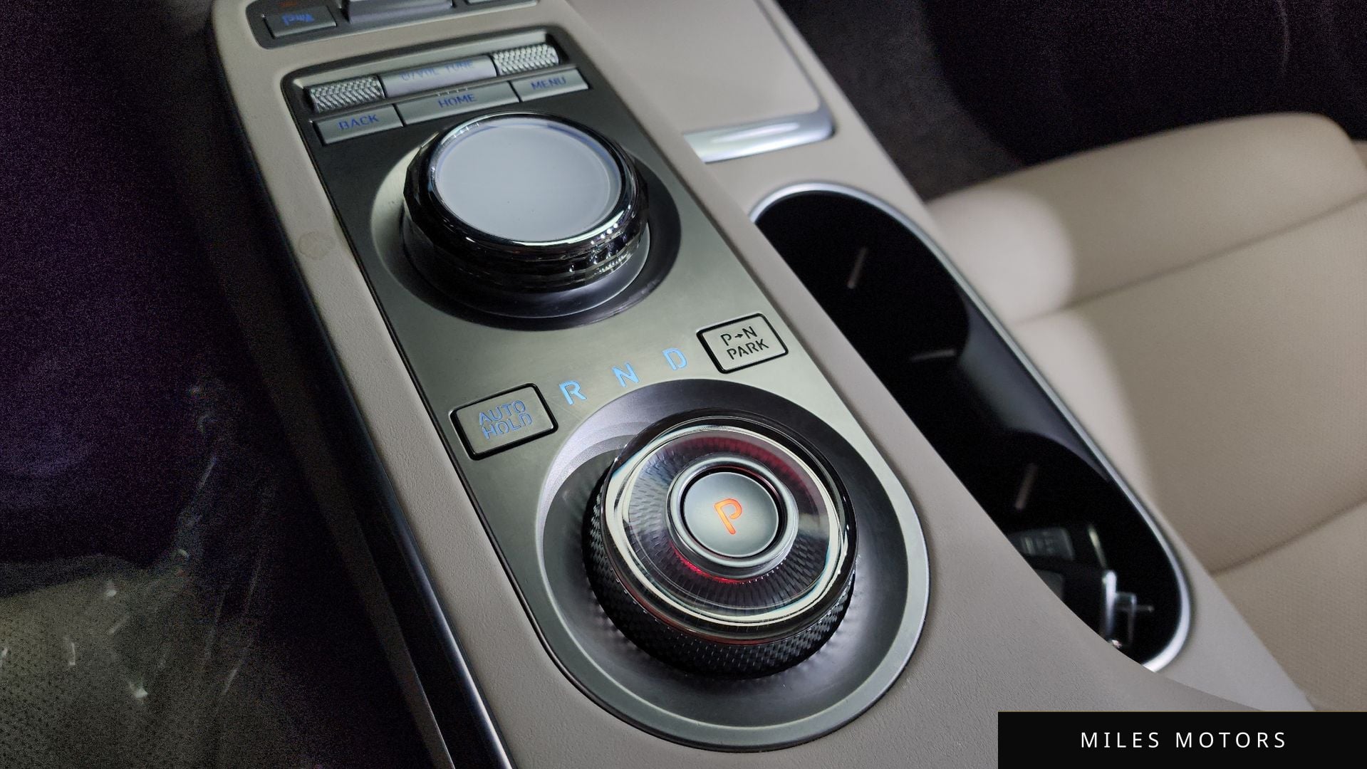 Genesis GV70 2023 — миниатюра 12
