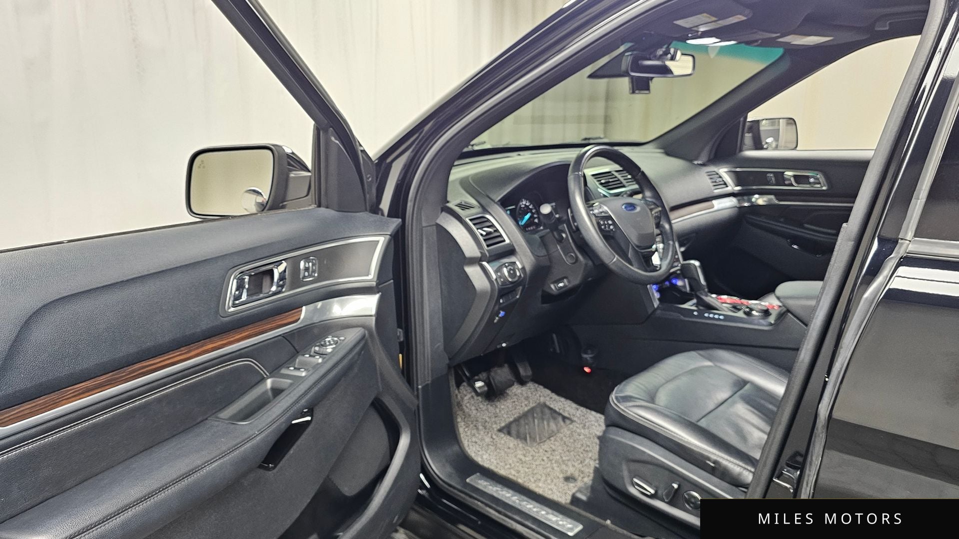 Ford Explorer 2016 — миниатюра 10