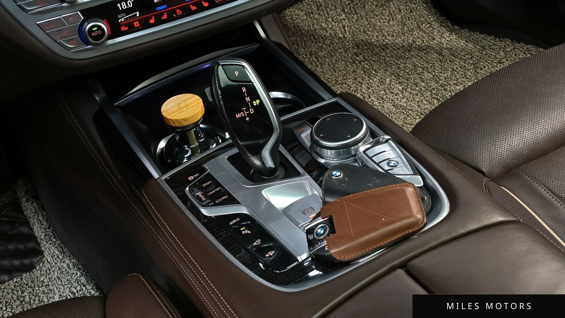 BMW 7 Series (G11) 2017 — миниатюра 11