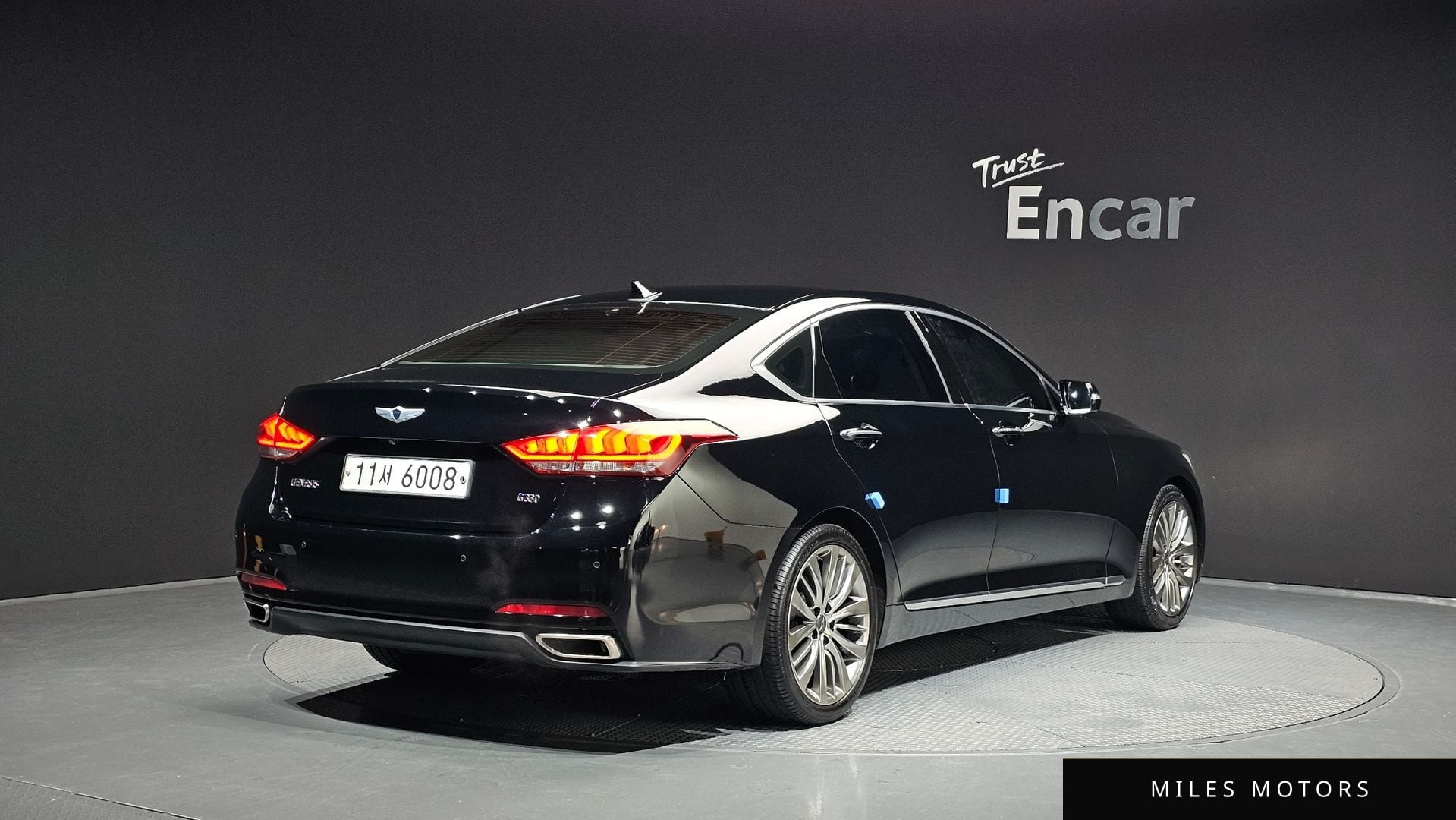 Hyundai Genesis 2016 — миниатюра 2