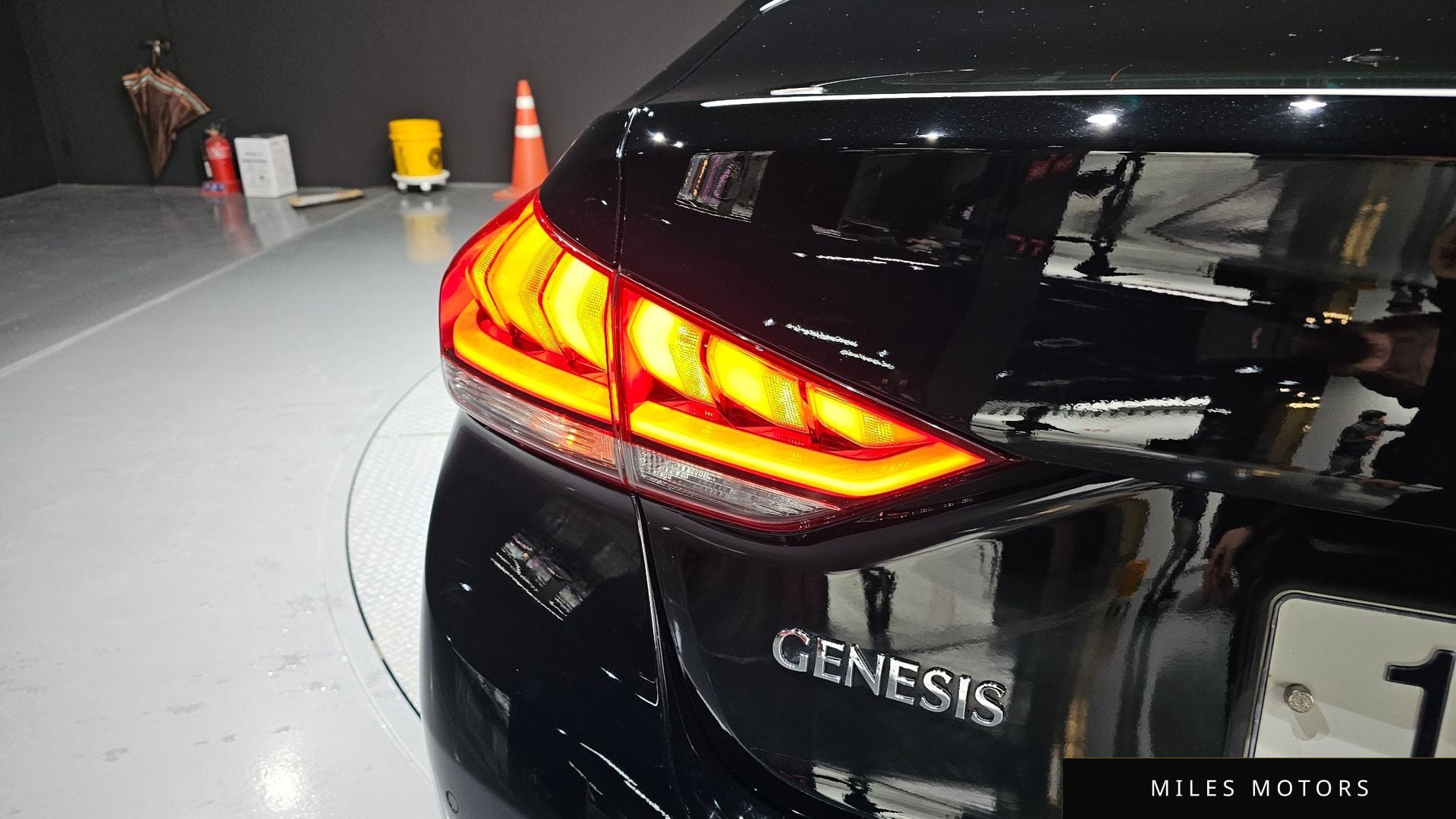 Hyundai Genesis 2016 — миниатюра 9