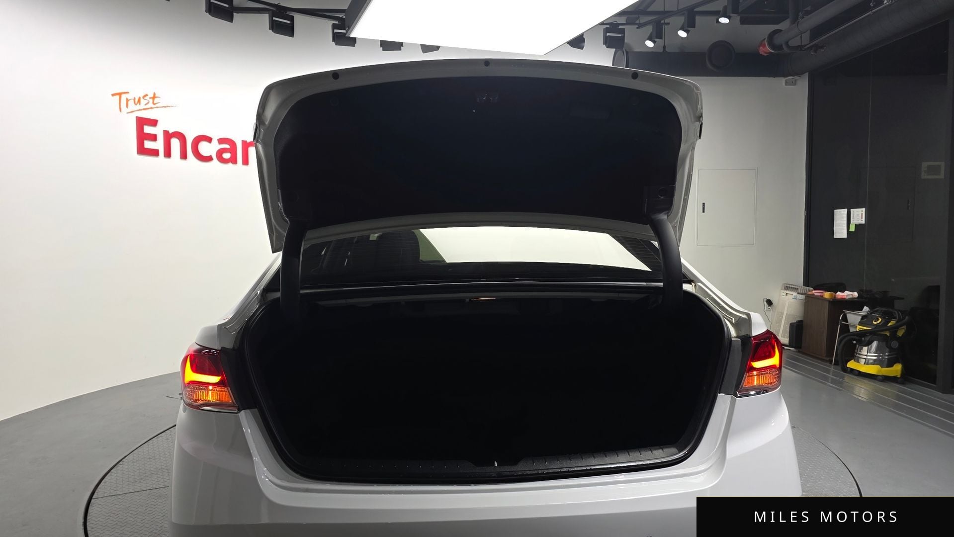 Hyundai Sonata 2018 — миниатюра 25