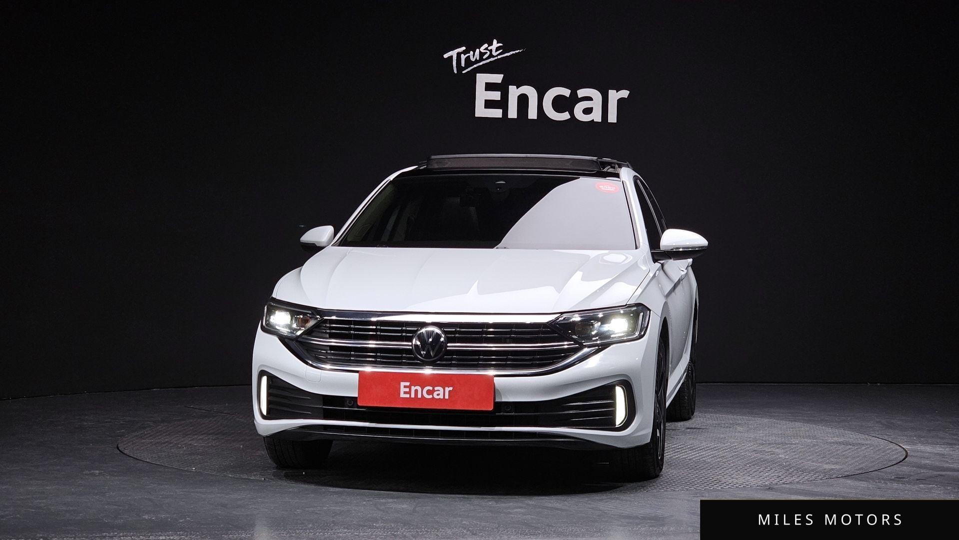 Volkswagen 제타 2023 — миниатюра 3