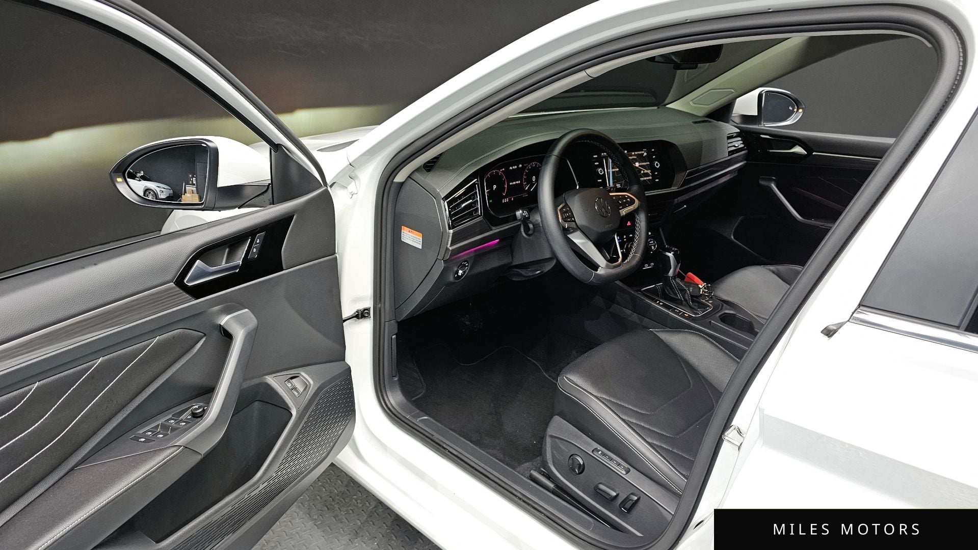 Volkswagen 제타 2023 — миниатюра 13