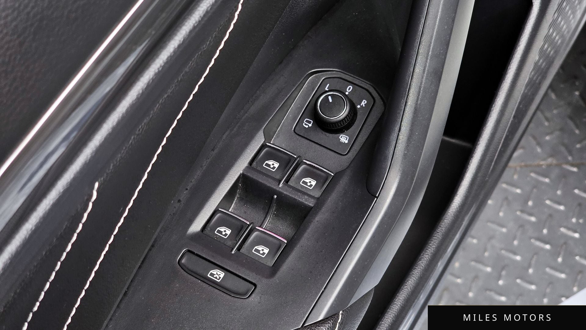 Volkswagen 제타 2023 — миниатюра 24