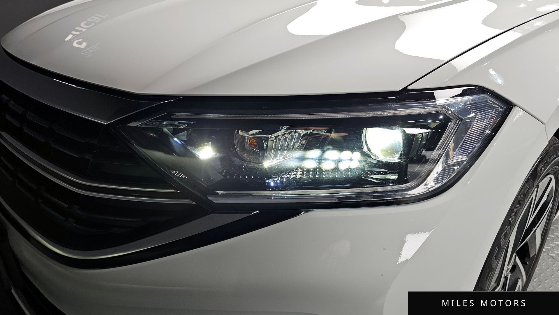 Volkswagen 제타 2023 — миниатюра 8