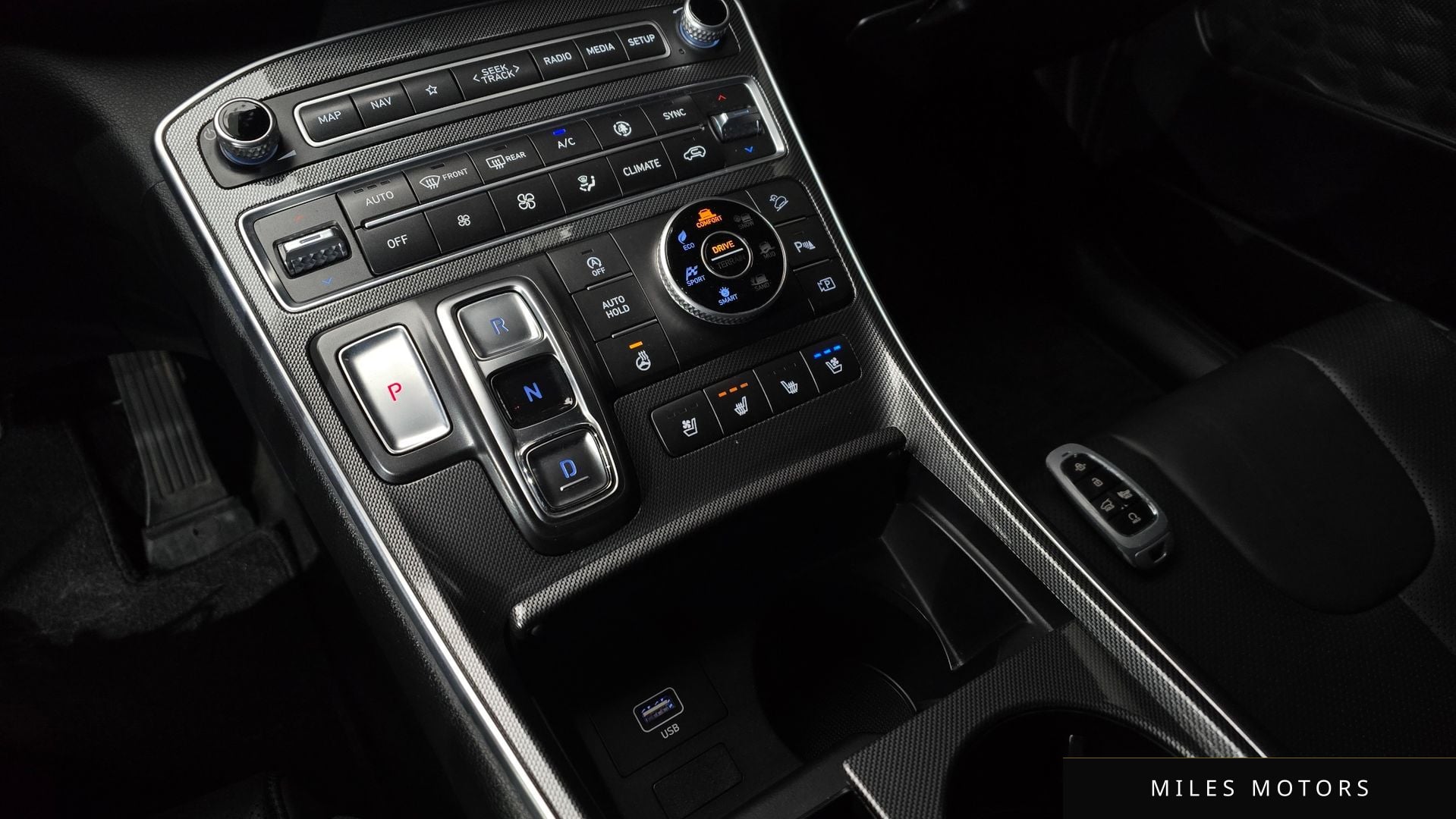 Hyundai Santafe 2022 — миниатюра 12
