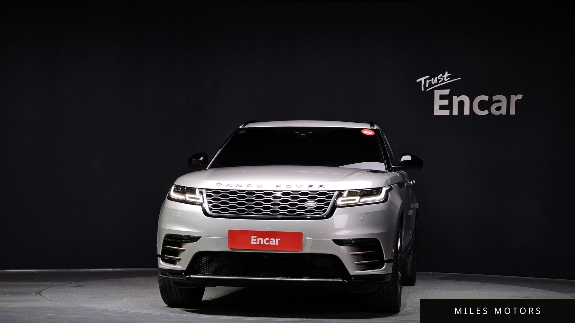 Land Rover Range Rover Velar 2019 — миниатюра 3
