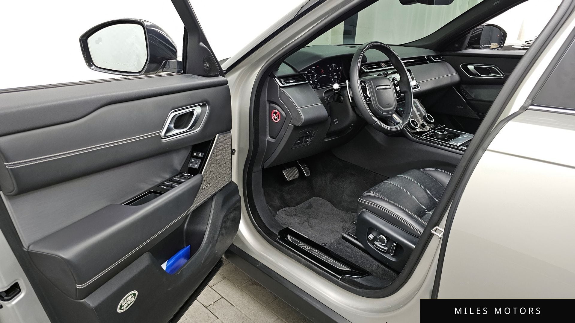 Land Rover Range Rover Velar 2019 — миниатюра 13