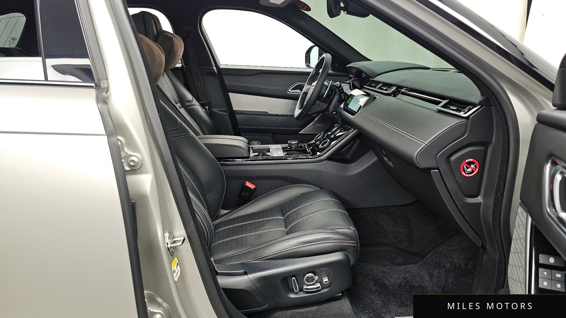 Land Rover Range Rover Velar 2019 — миниатюра 17