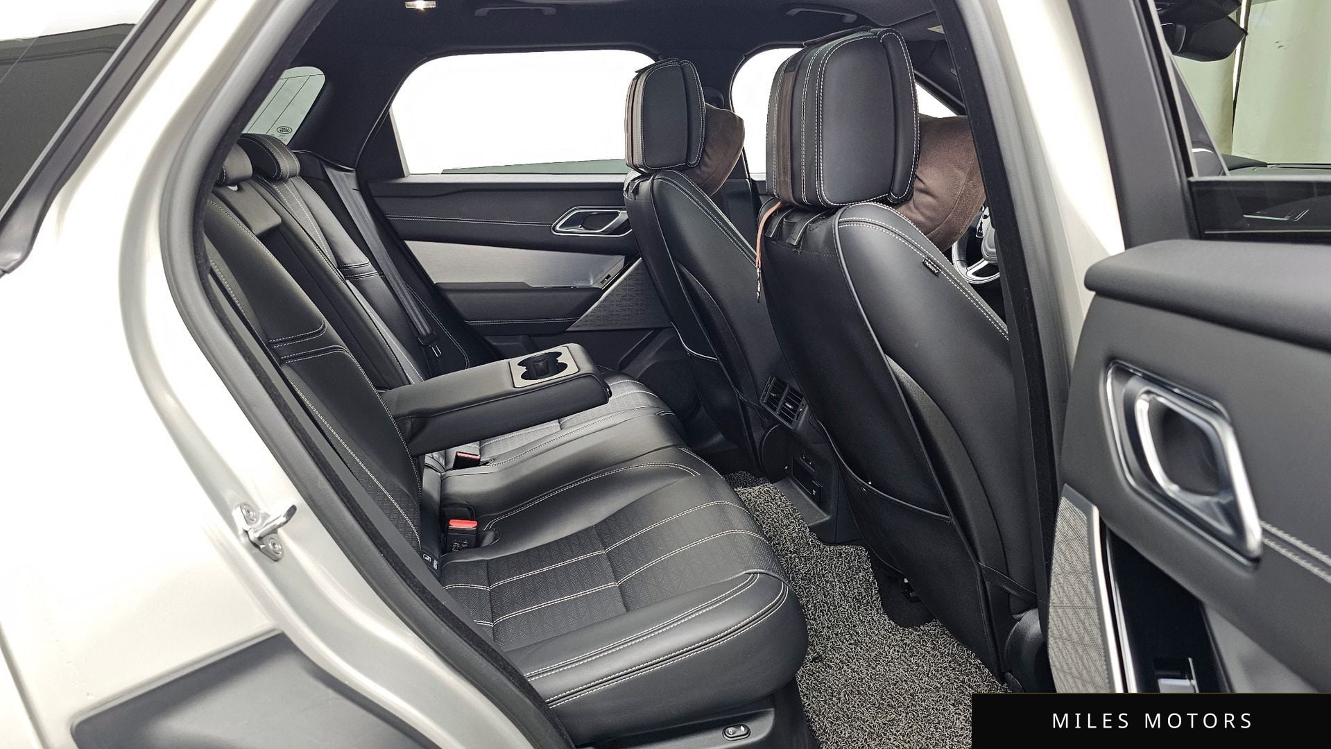Land Rover Range Rover Velar 2019 — миниатюра 18