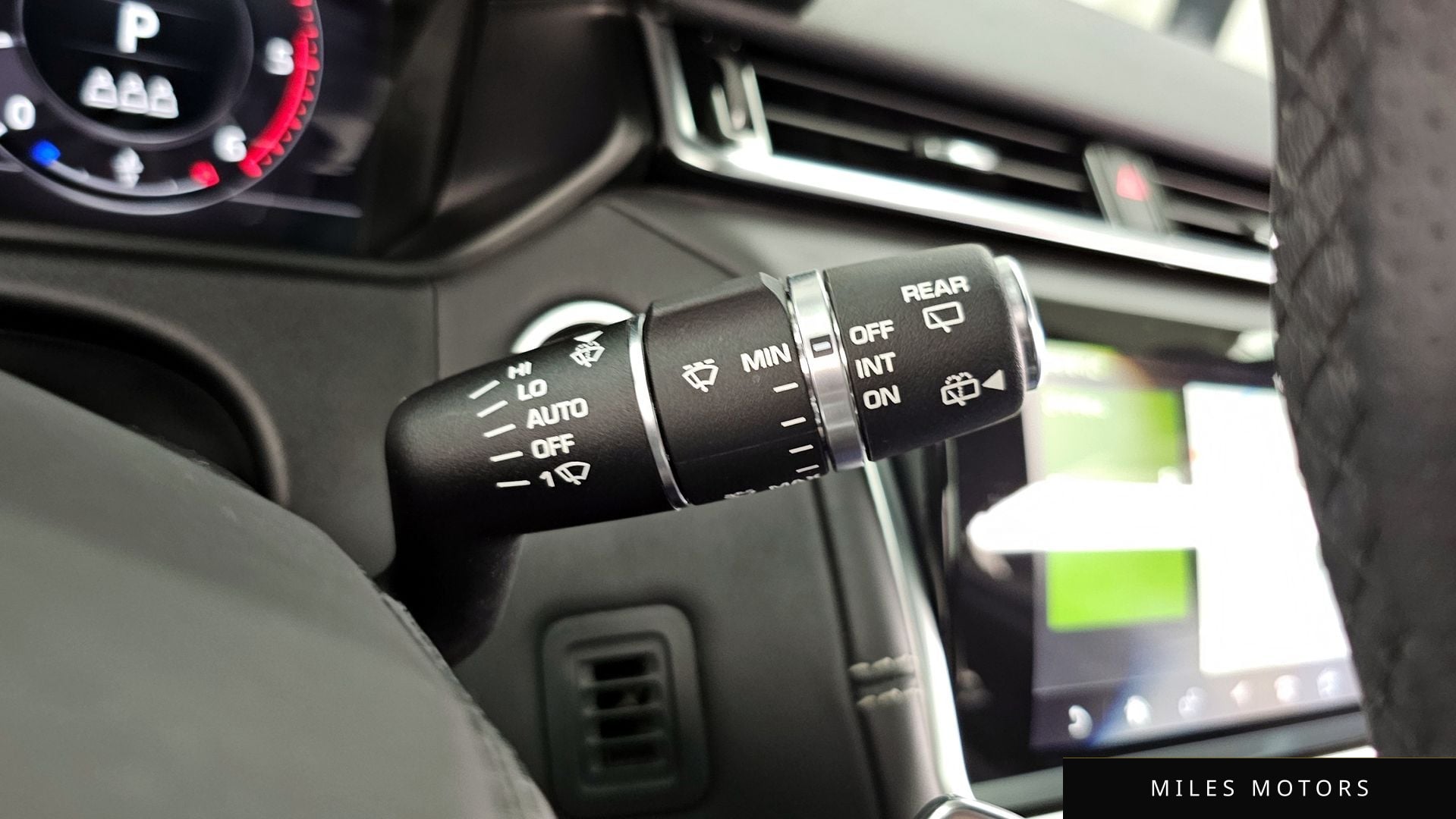 Land Rover Range Rover Velar 2019 — миниатюра 30