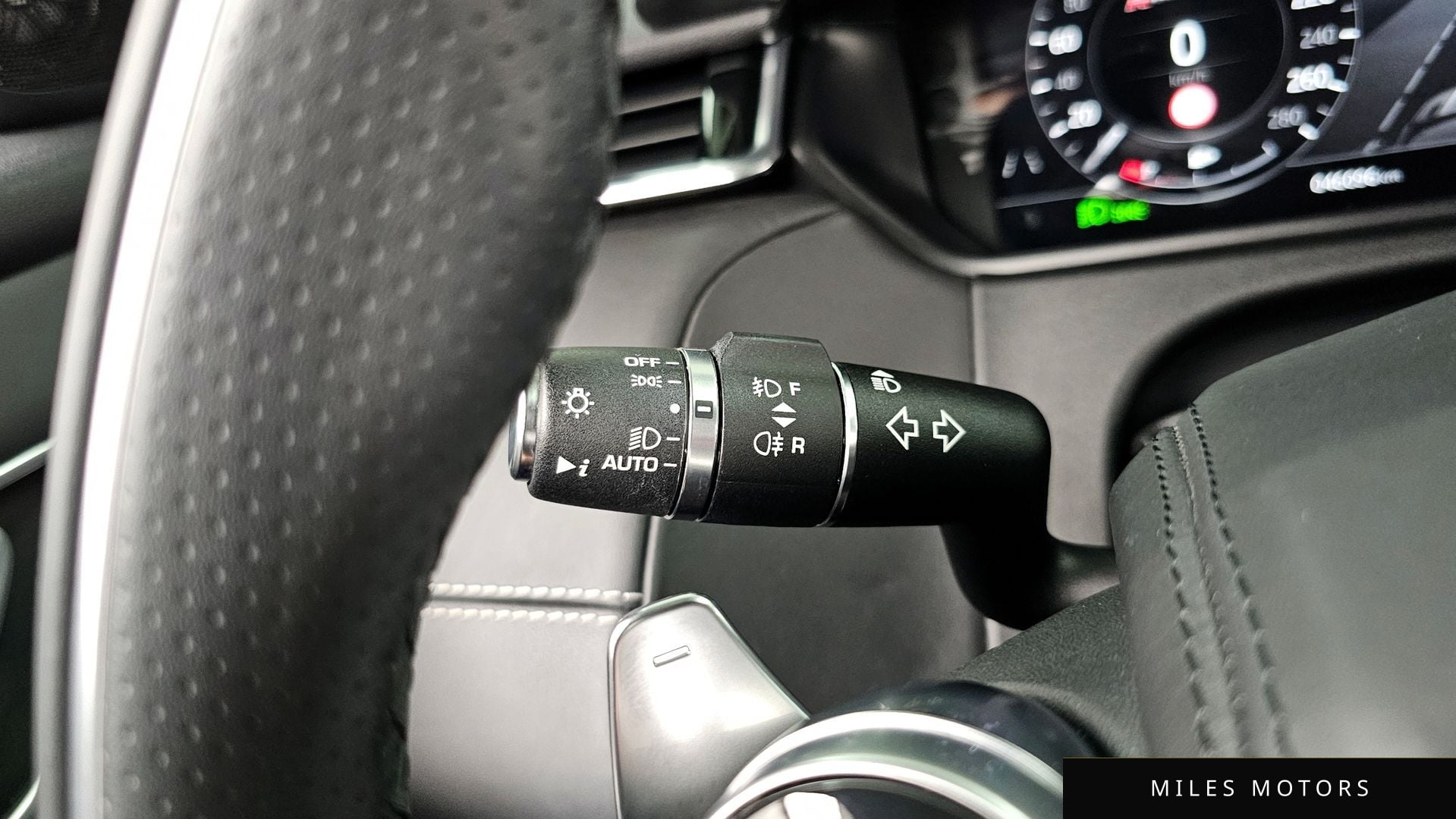 Land Rover Range Rover Velar 2019 — миниатюра 34
