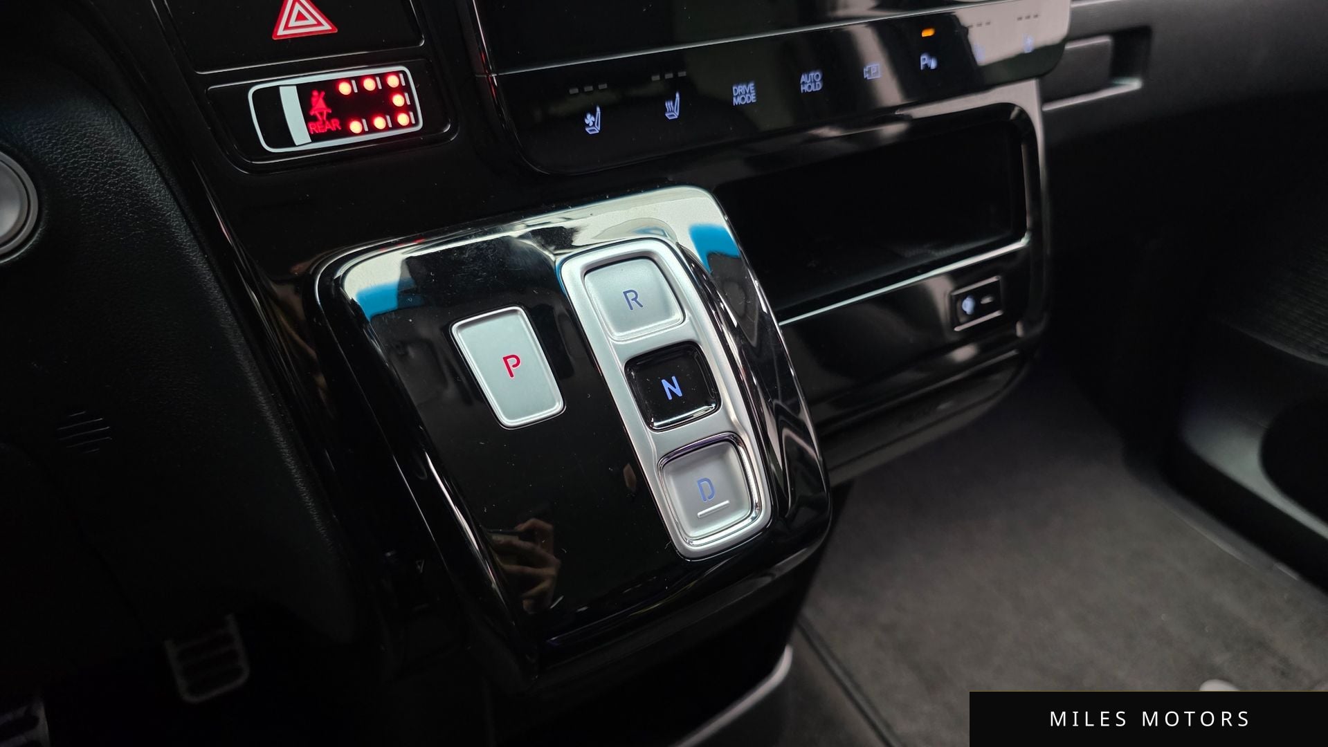 Hyundai 스타리아 2022 — миниатюра 11
