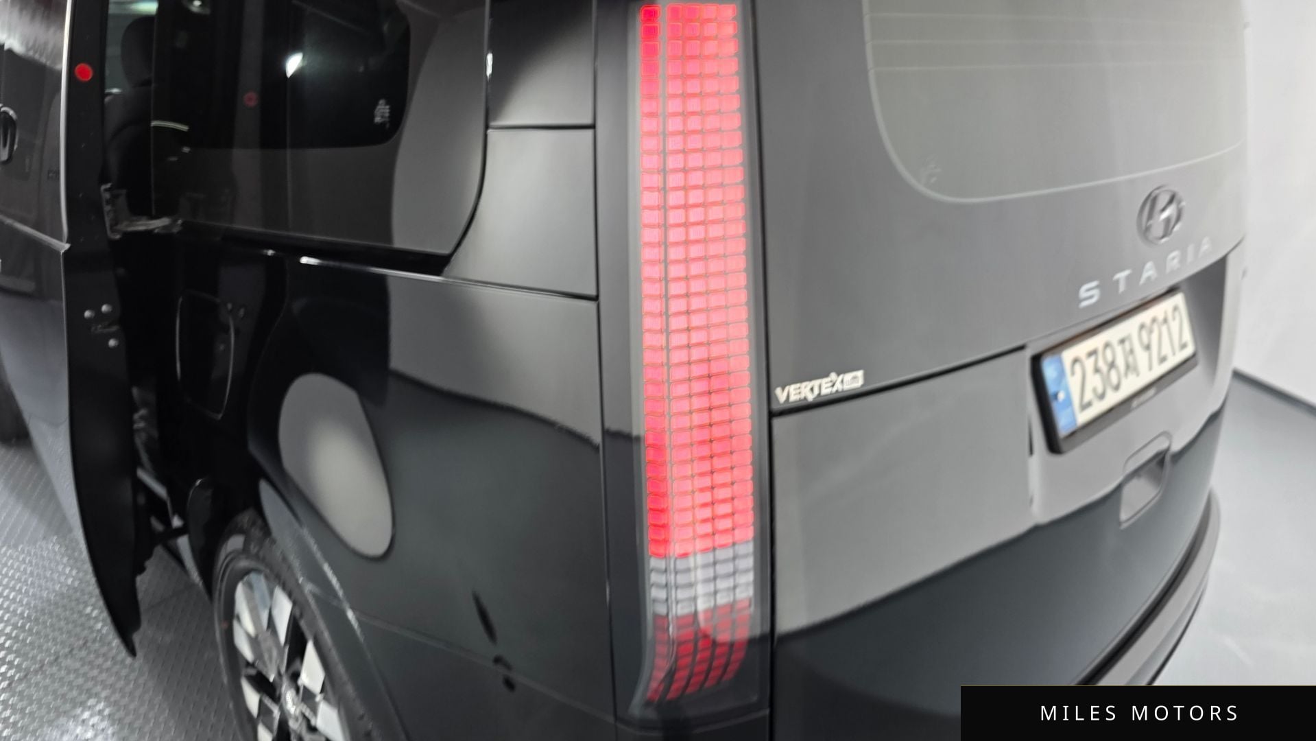 Hyundai 스타리아 2022 — миниатюра 8