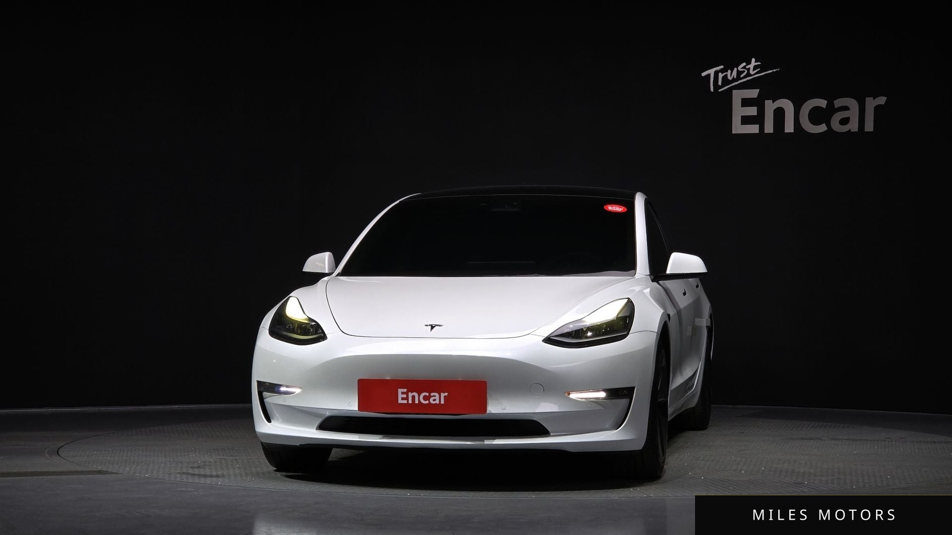 Tesla Model 3 2022 — миниатюра 3