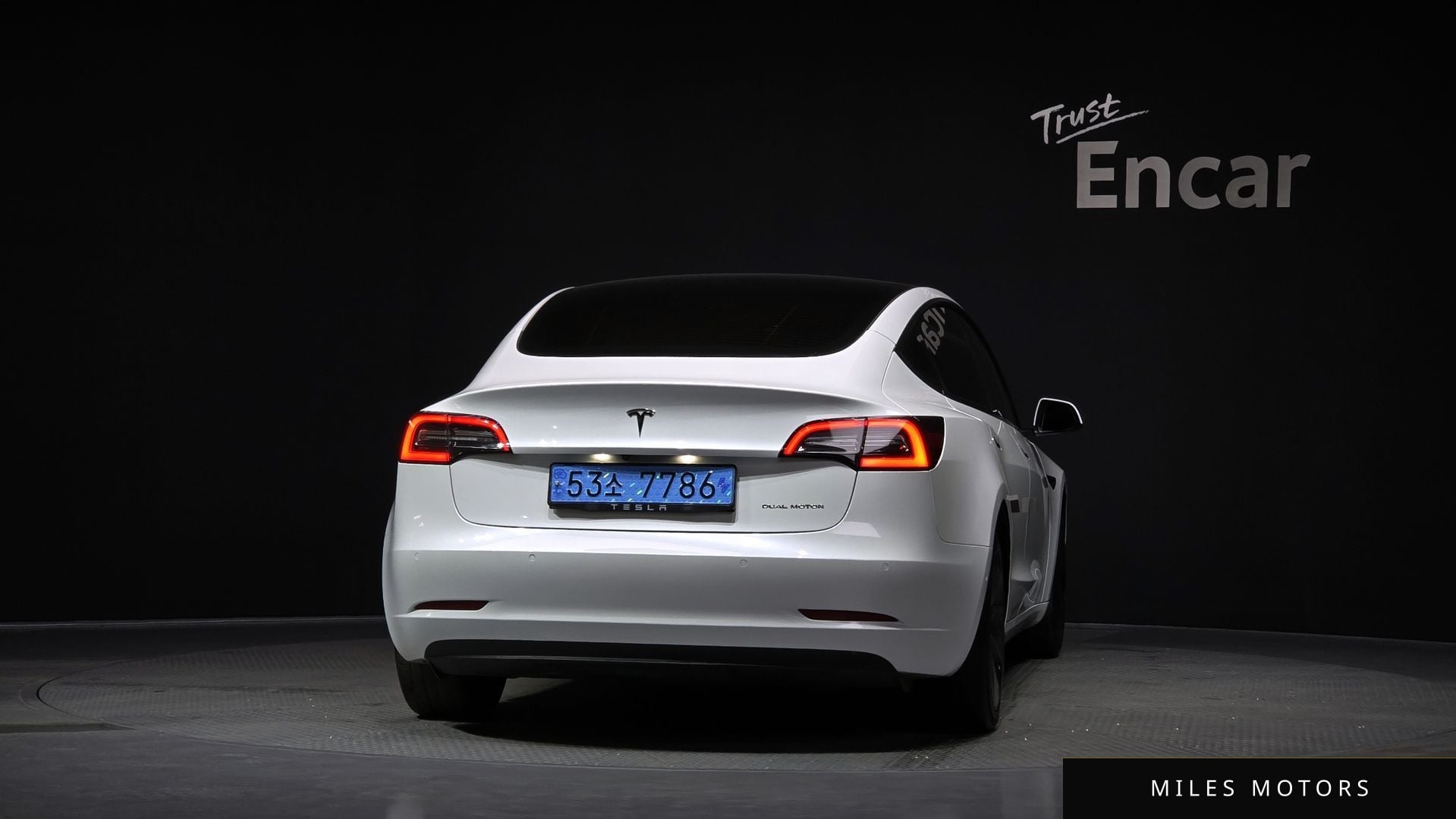 Tesla Model 3 2022 — миниатюра 4