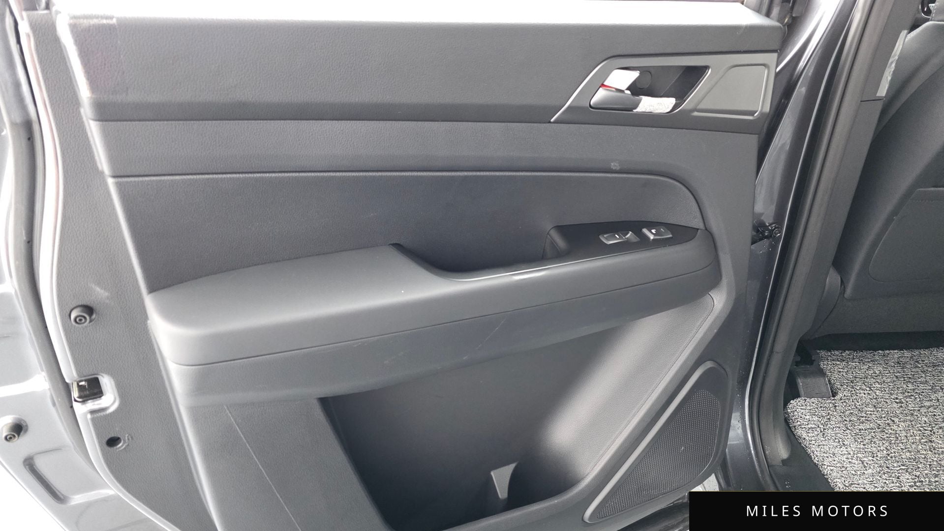 KG Mobility Rexton 2022 — миниатюра 15