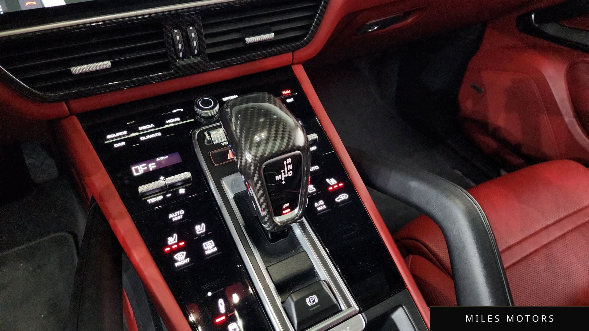 Porsche Cayenne 2020 — миниатюра 12