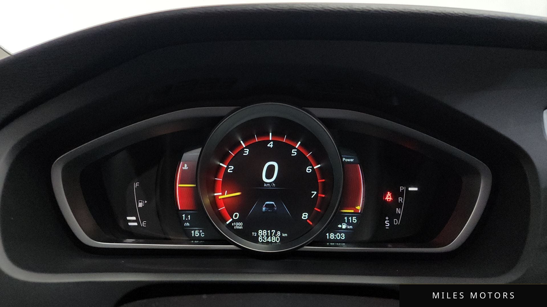 Volvo V40 크로스컨트리 2016 — миниатюра 8