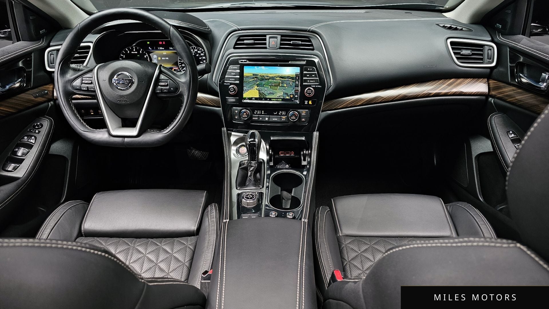 Nissan Maxima 2017 — миниатюра 10