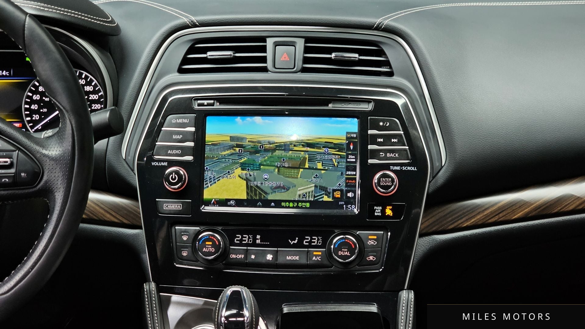Nissan Maxima 2017 — миниатюра 20