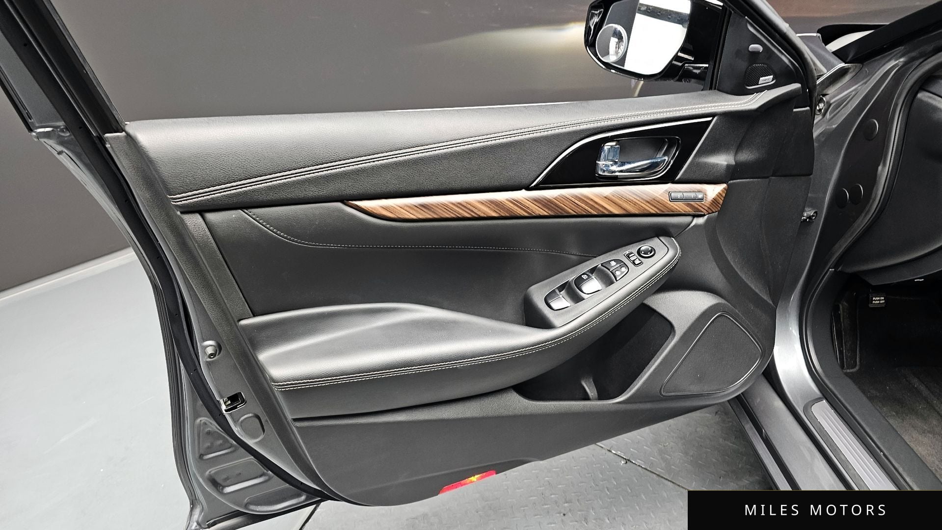 Nissan Maxima 2017 — миниатюра 14