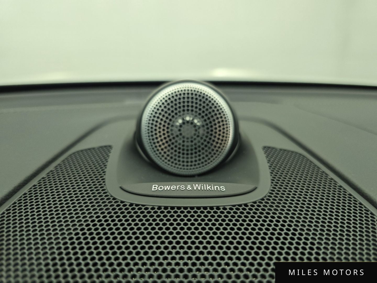 Volvo XC60 2023 — миниатюра 11