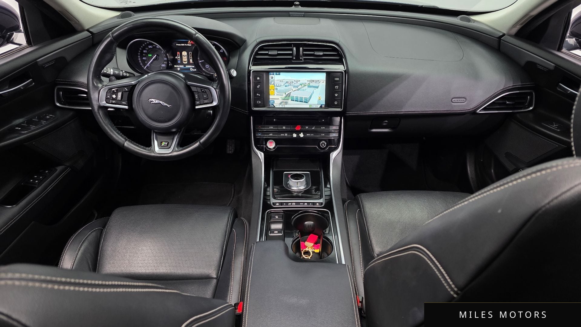 Jaguar XE 2016 — миниатюра 7