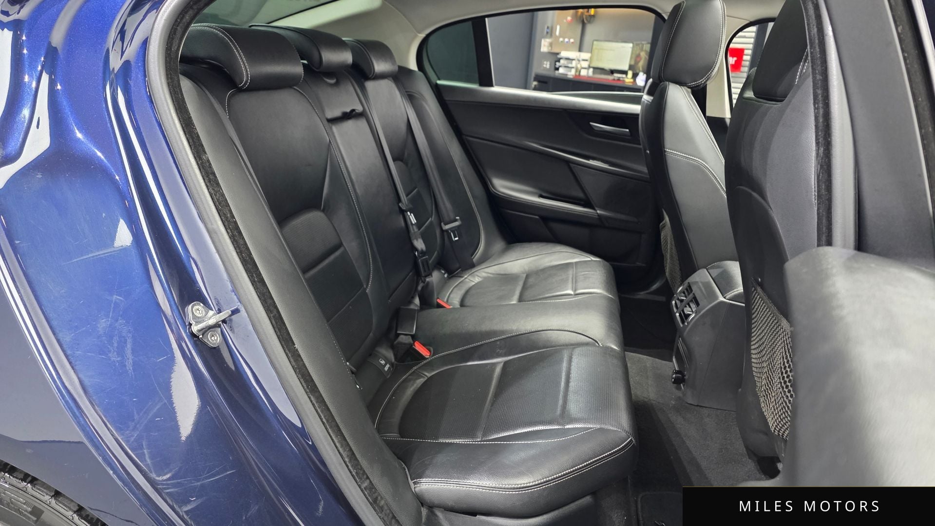 Jaguar XE 2016 — миниатюра 12