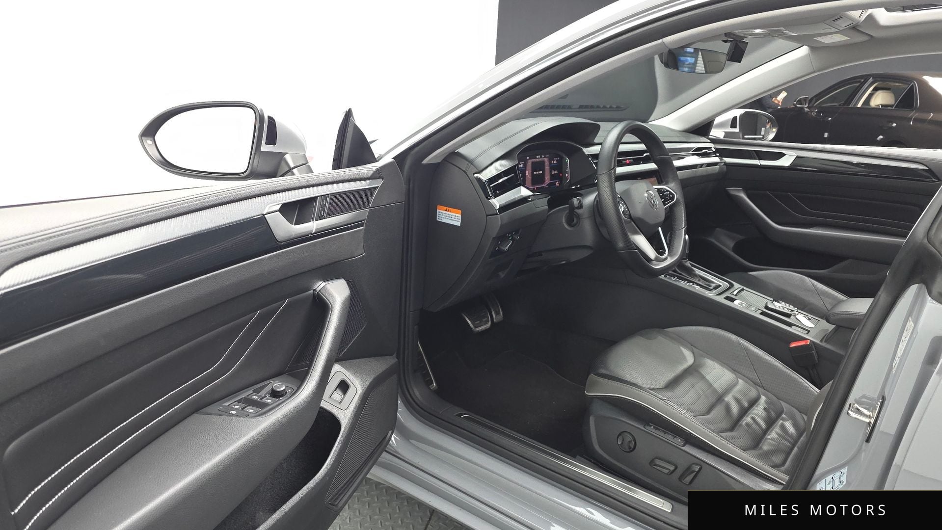Volkswagen 아테온 2023 — миниатюра 17