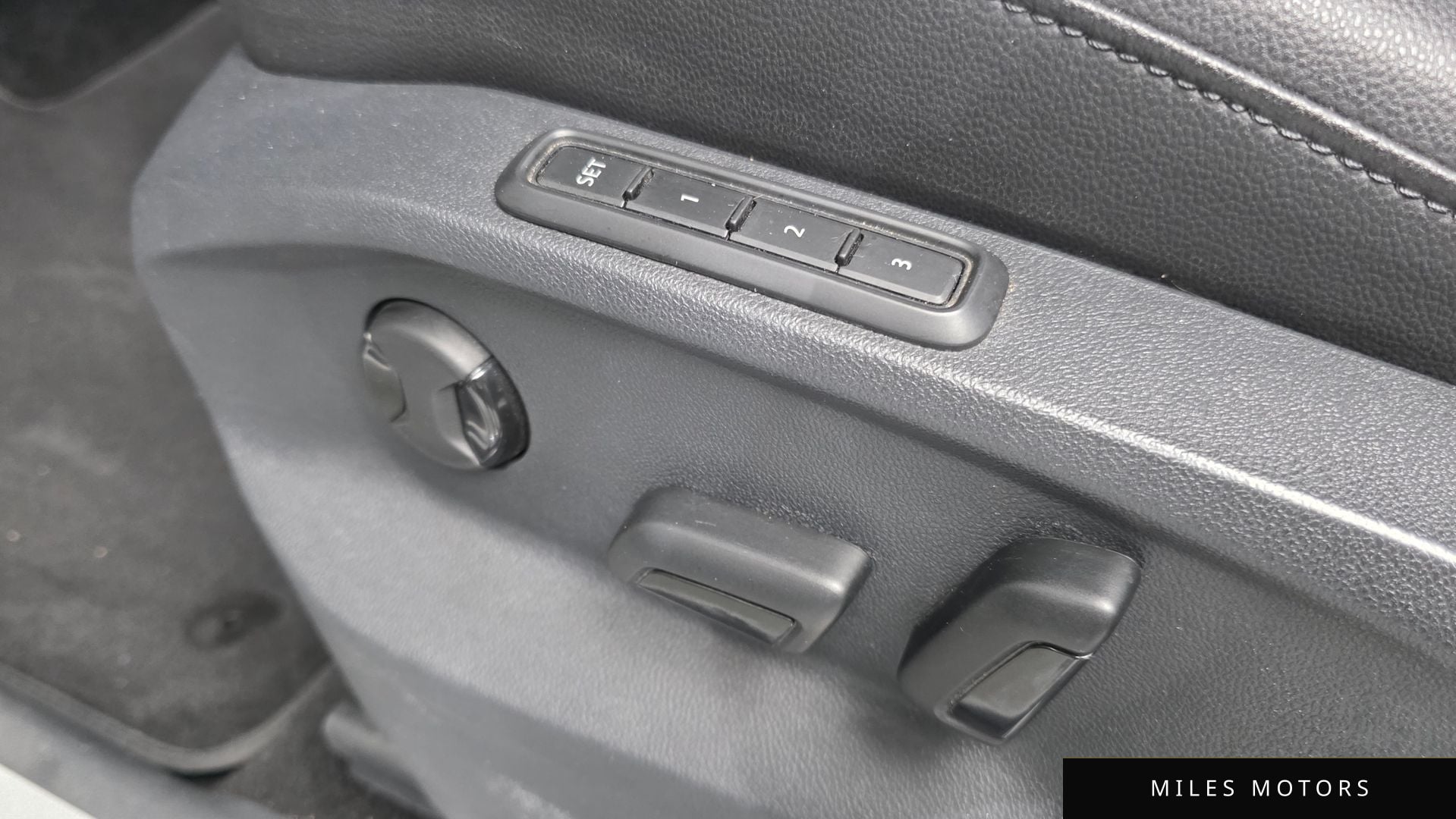 Volkswagen 티구안 2018 — миниатюра 25