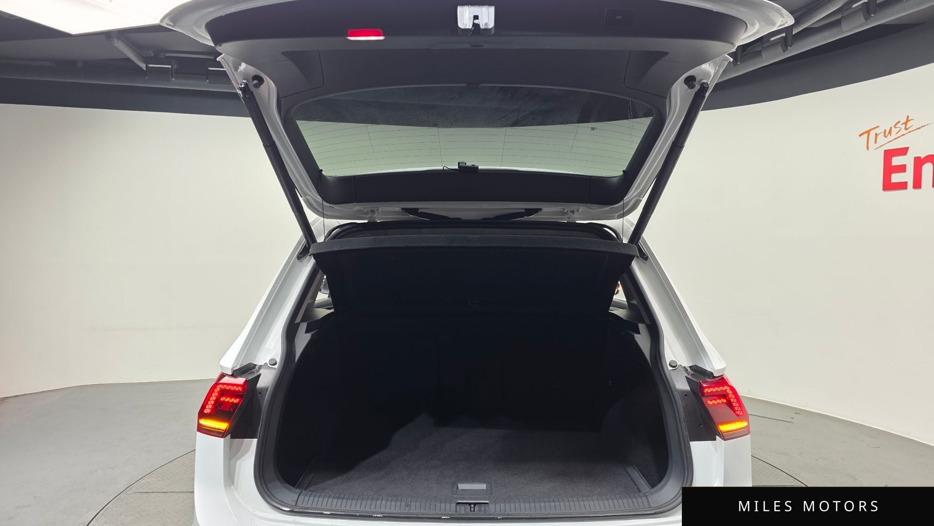 Volkswagen 티구안 2018 — миниатюра 26
