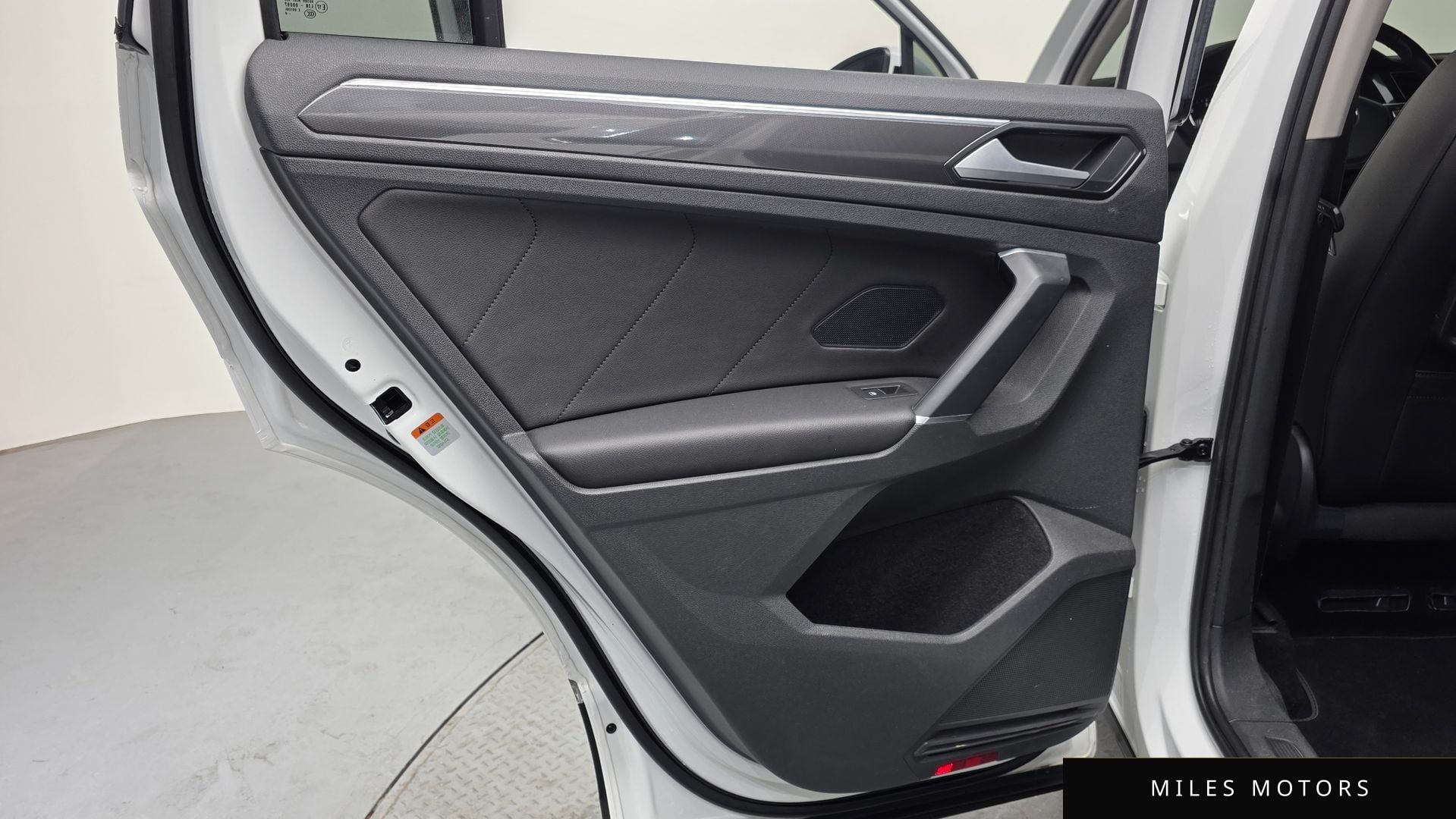 Volkswagen 티구안 2018 — миниатюра 15