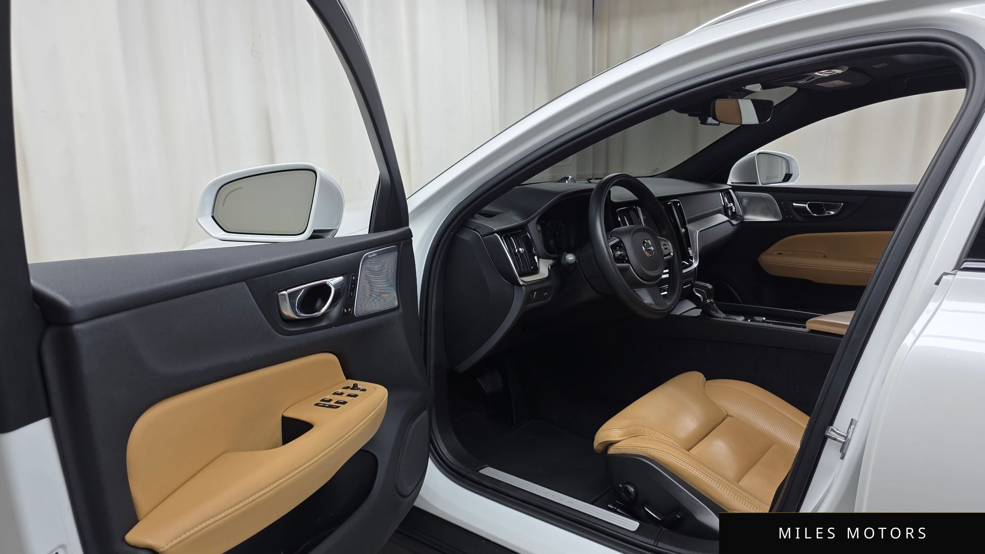Volvo V60 크로스컨트리 2020 — миниатюра 13