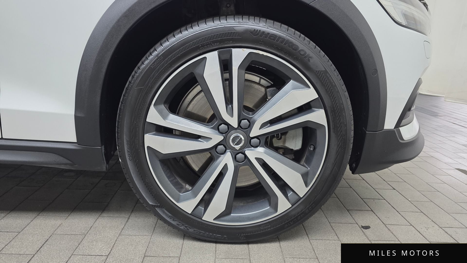 Volvo V60 크로스컨트리 2020 — миниатюра 7