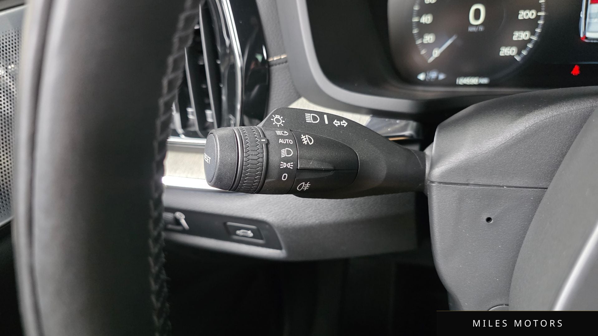Volvo V60 크로스컨트리 2020 — миниатюра 31