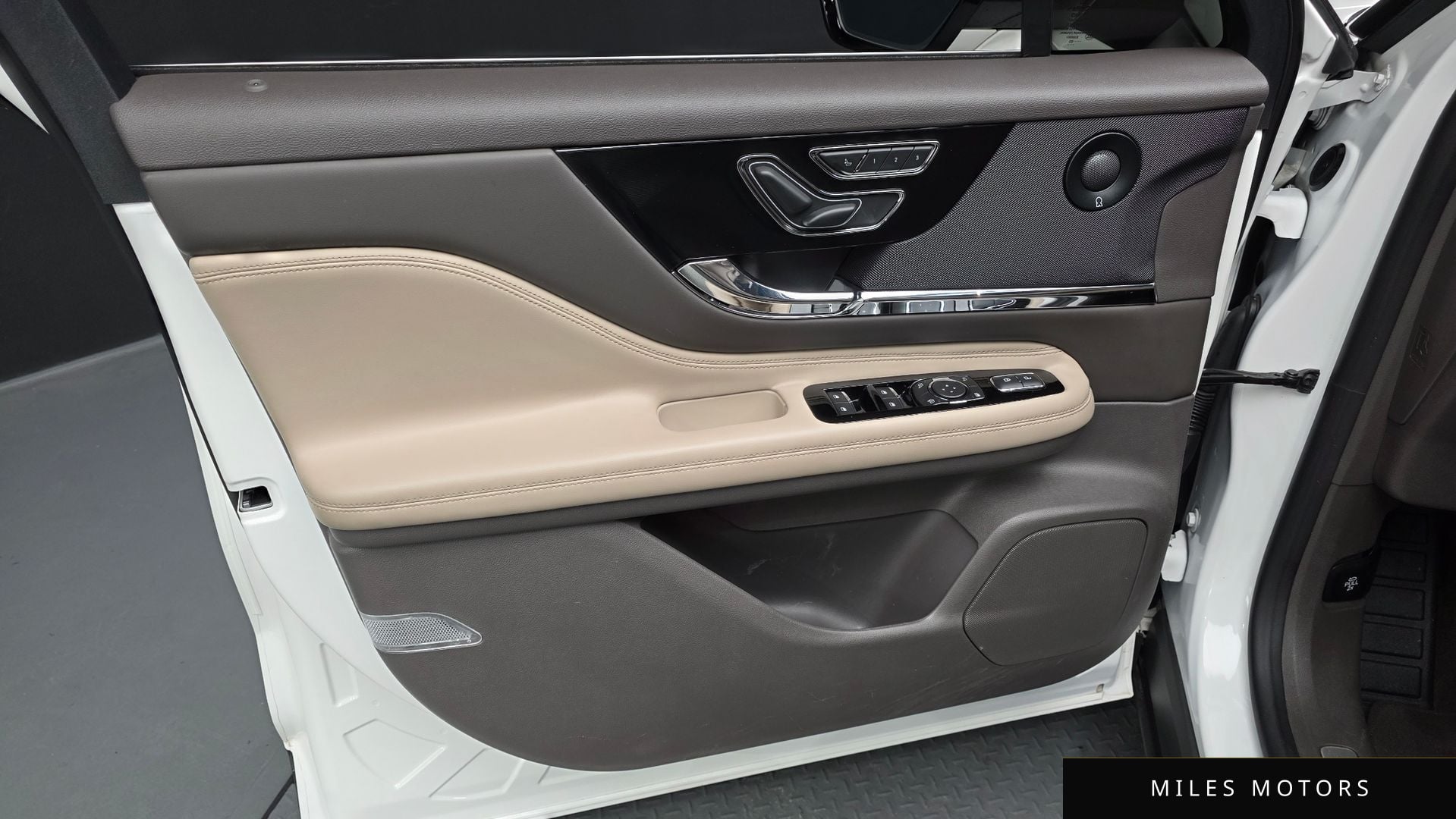Lincoln 코세어 2020 — миниатюра 14