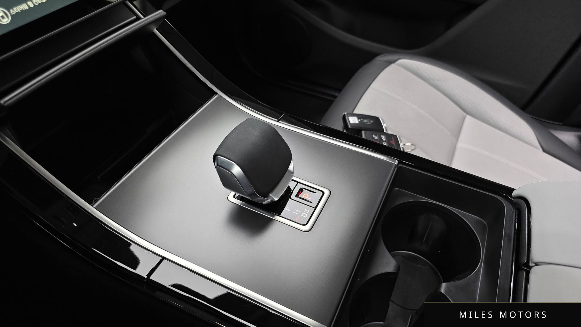Land Rover Range Rover Evoque 2024 — миниатюра 12