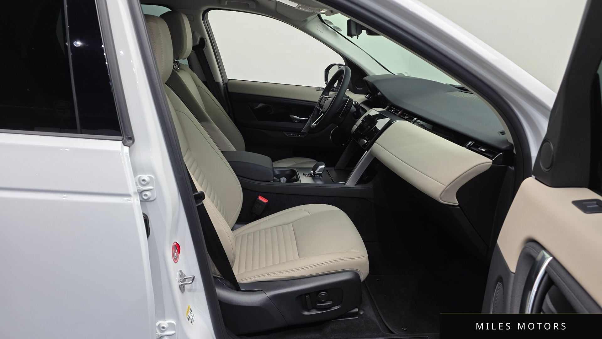 Land Rover Discovery Sport 2025 — миниатюра 3