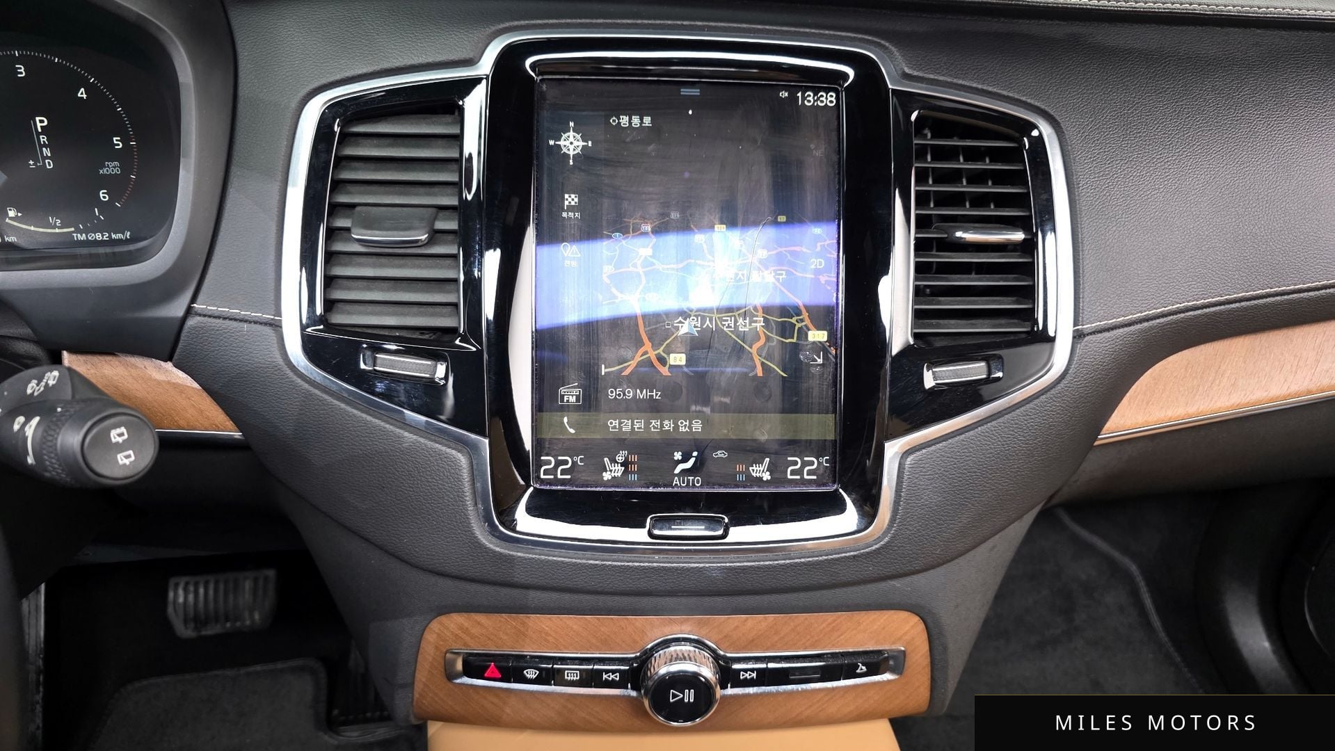 Volvo XC90 2018 — миниатюра 19