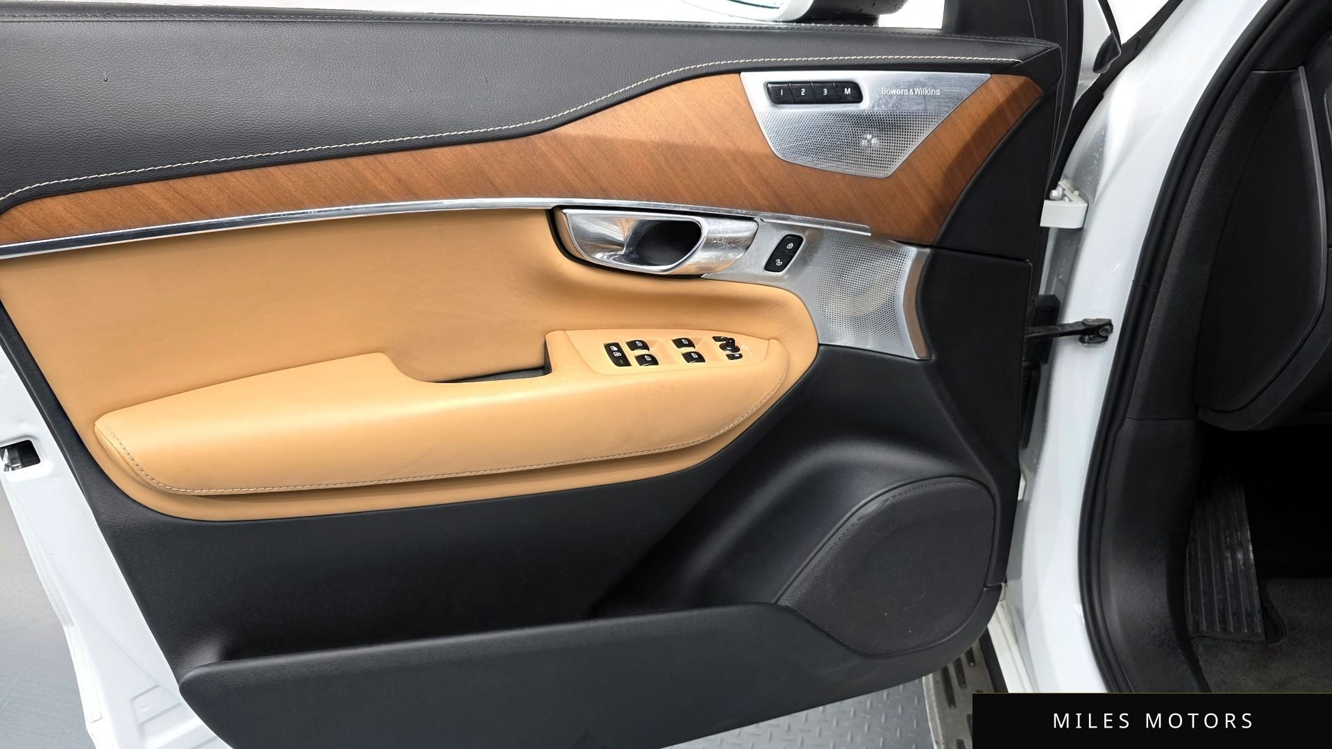 Volvo XC90 2018 — миниатюра 14