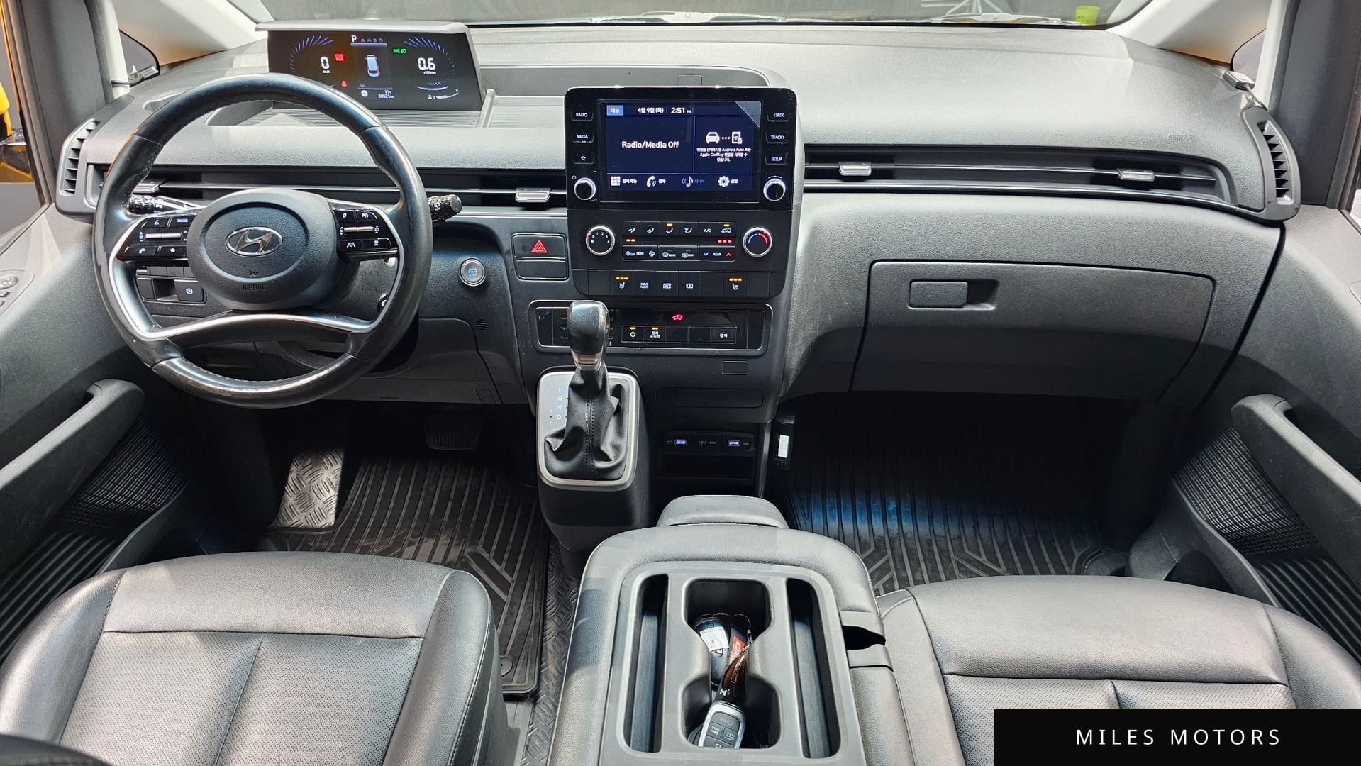 Hyundai Staria 2022 — миниатюра 10