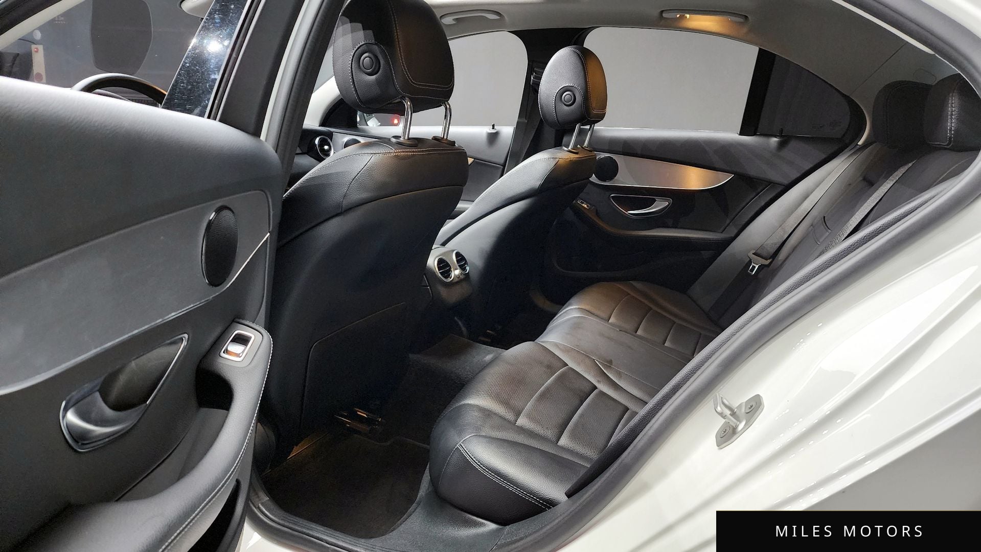 Mercedes-Benz C-Class W205 2016 — миниатюра 12