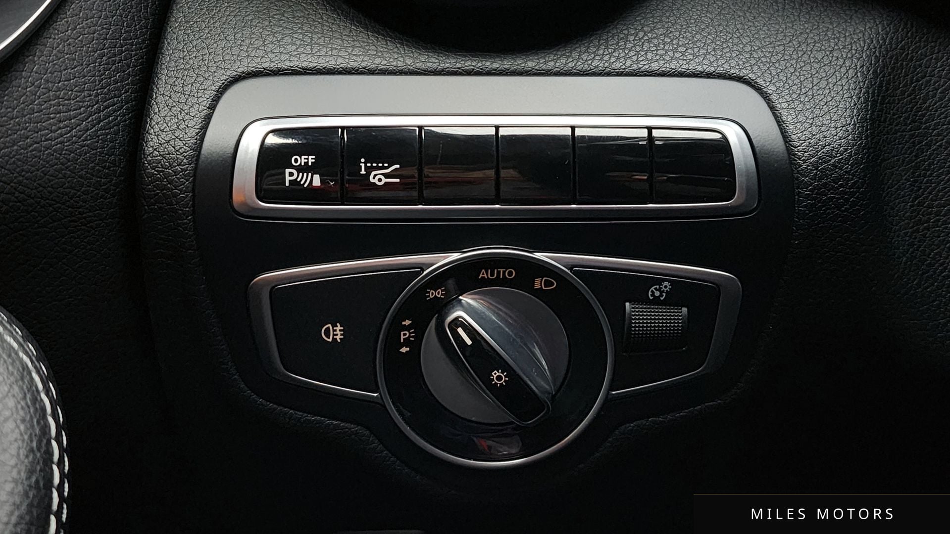 Mercedes-Benz C-Class W205 2016 — миниатюра 18
