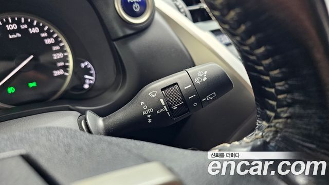 Лексус NX300h 2015 — миниатюра 23