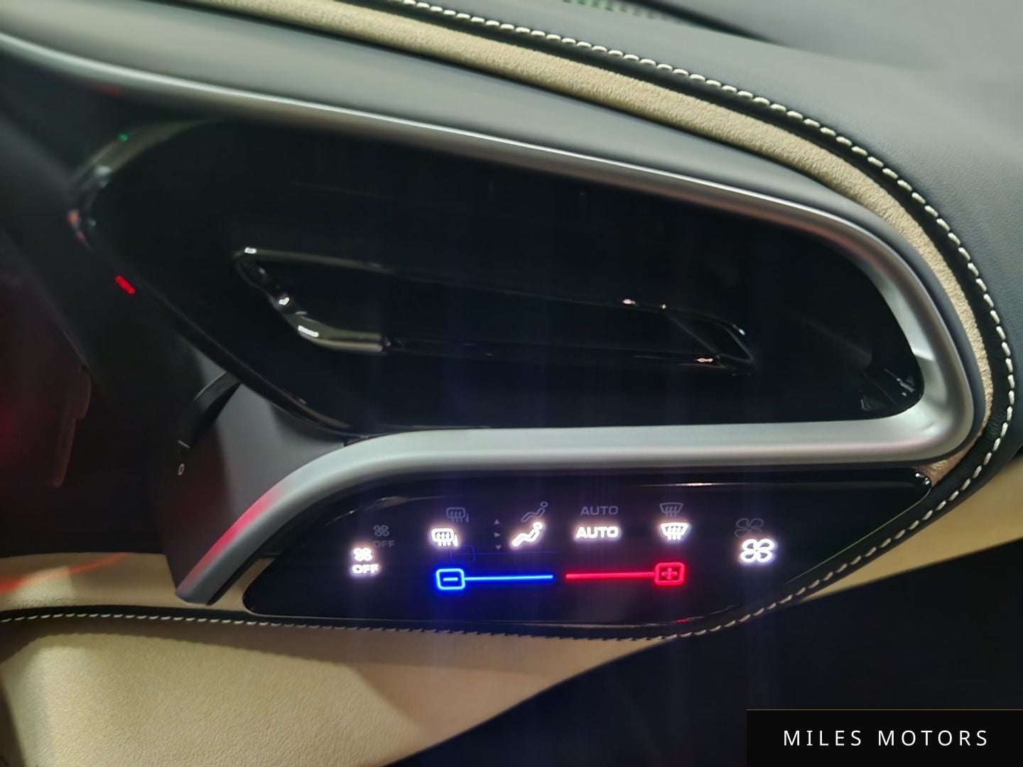 Ferrari 296 GTB 2023 — миниатюра 14