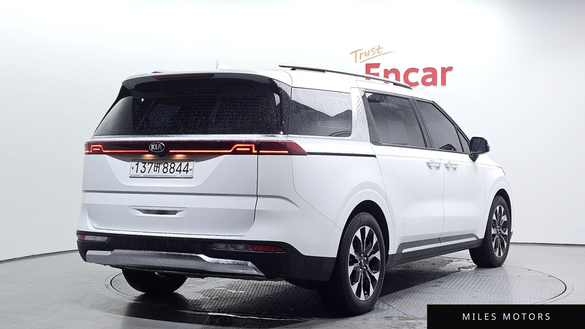 Kia Carnival 2021 — миниатюра 2